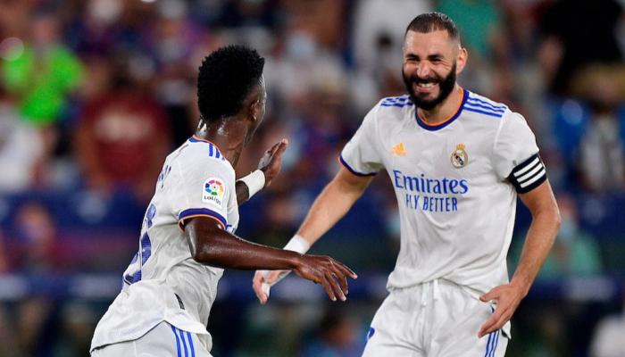 98 123408 benzema vinicius real madrid 700x400