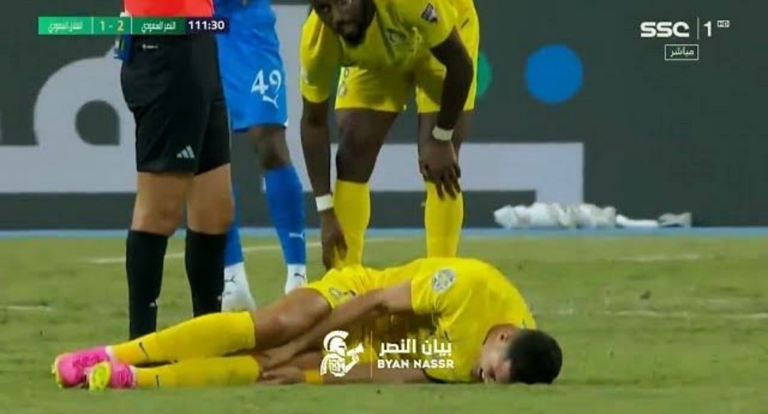 فيديو رونالدو يقود فريقه للتتويج بكأس العرب بثنائية في شباك الهلال ويتعرض لإصابة خطيرة - رونالدو